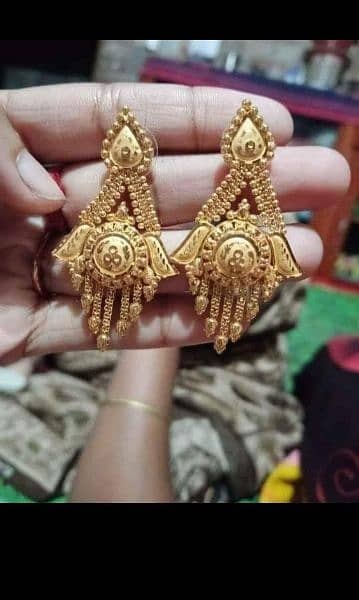 gold tops bale earring available 16