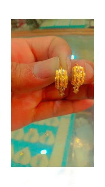 gold tops bale earring available 17