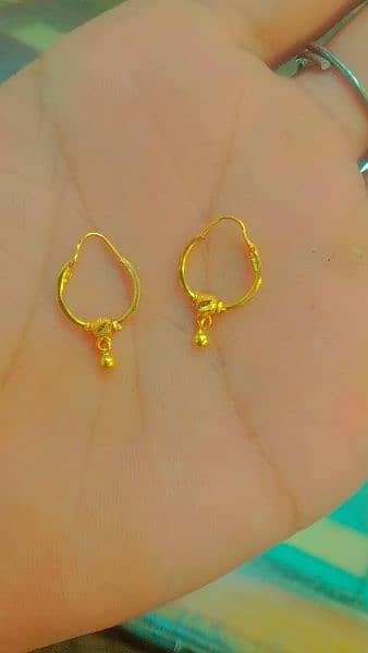 gold tops bale earring available 3