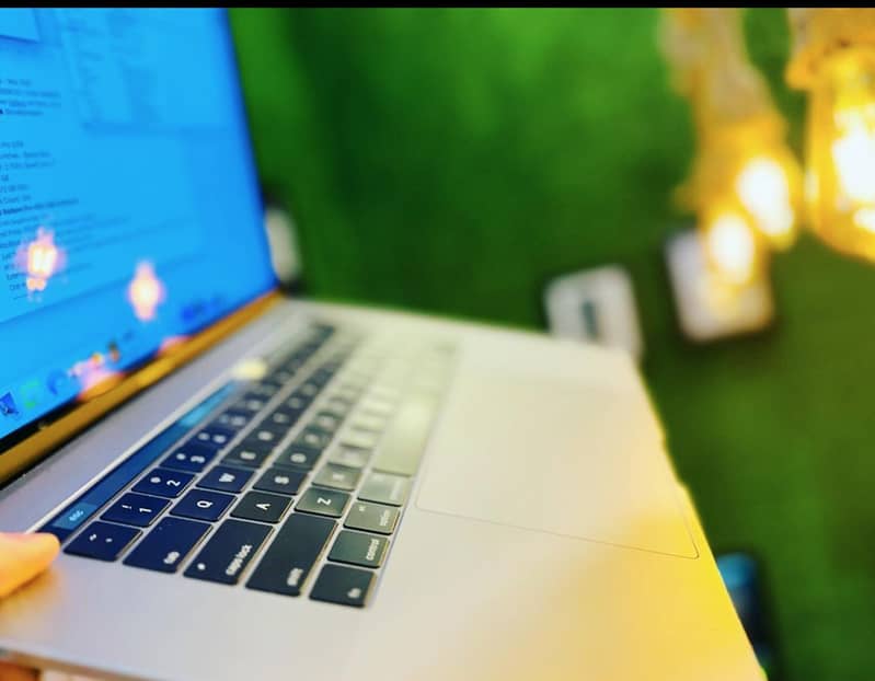  MacBook Pro 2019 , 16GB, 512GB, i7, 4GB - 16inches, Read Ad 4