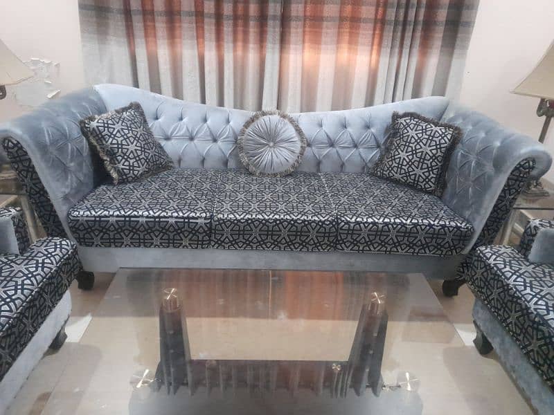 Elegant Sofa Set 1