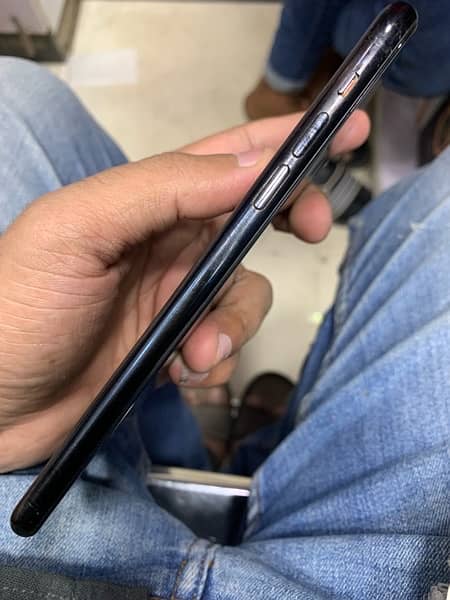 iphone 11 pro max 64Gb Approved 3