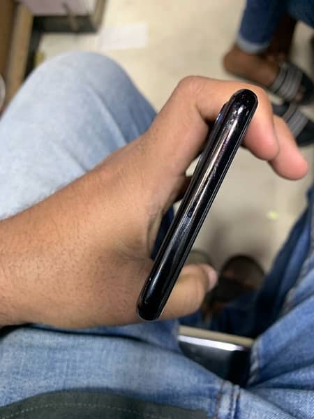 iphone 11 pro max 64Gb Approved 10