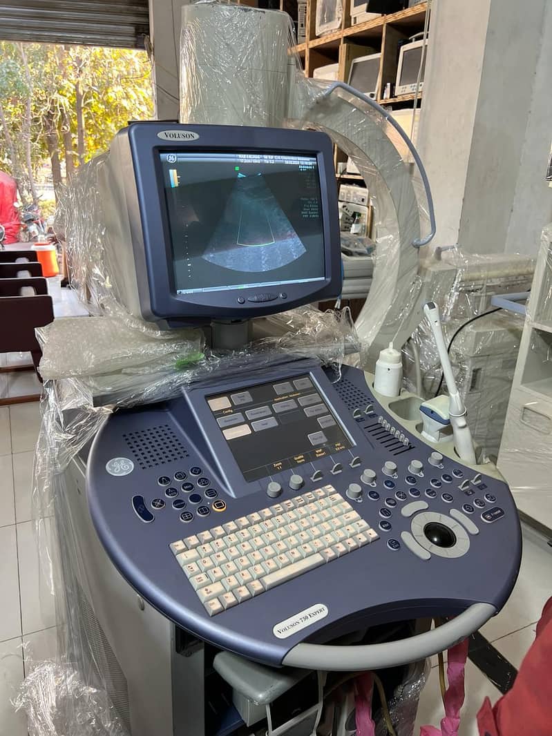 Demonstration systems and  ultrasound devices for sale - Voluson 3