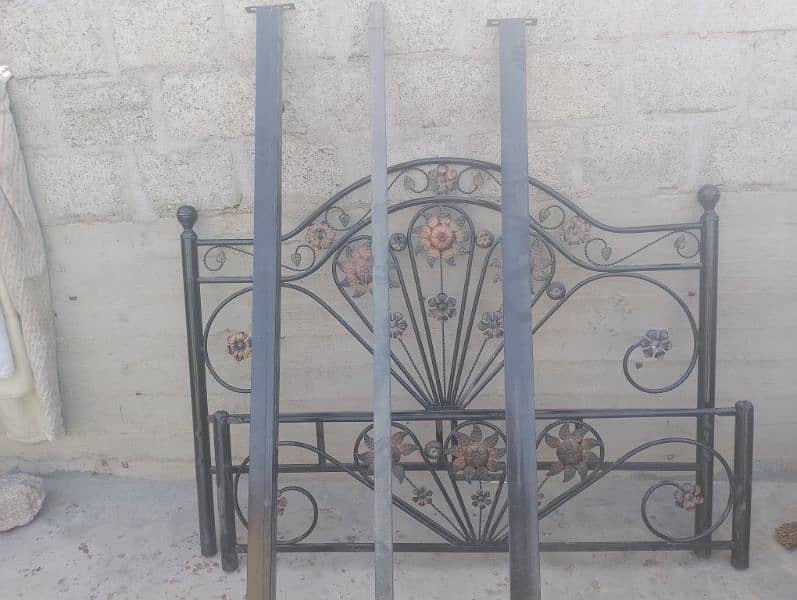 iron bed size 6 to 5 5