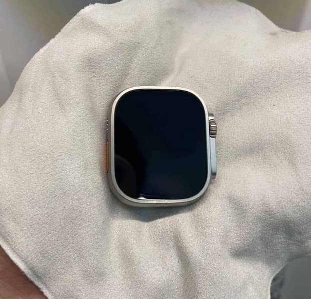 Apple Watch Ultra 49mm 100% Titanium Case with Green Alpine Loop 1