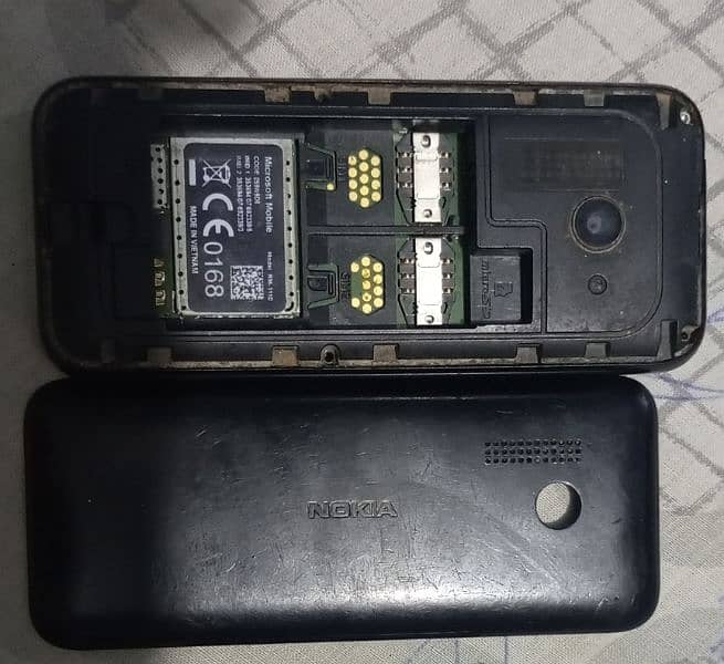 Nokia 215 RM 1110 4