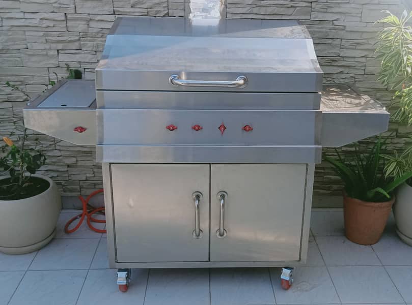 Middlleby marshal 360 double deck/BBQ Grill w/Hot Plate & Side burner 1