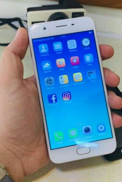 Oppo A57 0