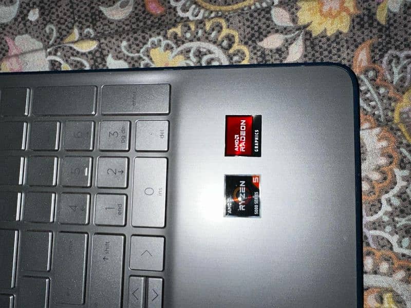HP Gaming Laptop 15-ef2xxx - AMd ryzen 5 5500u 8