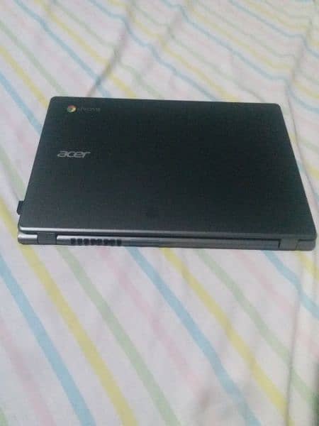 Acer celeron core M, 7th generation touchscreen laptop 1
