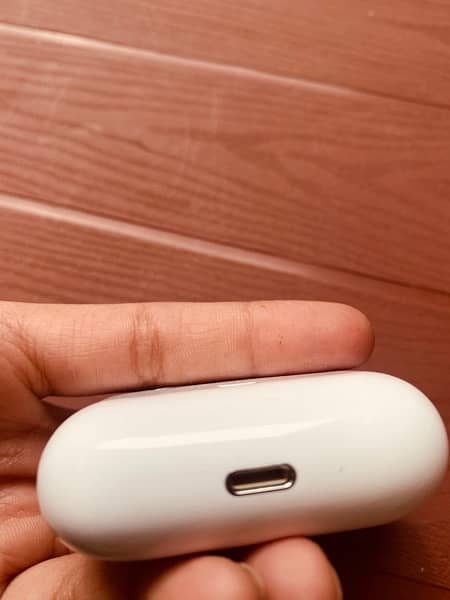 air pods pro new condition. 10