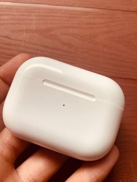 air pods pro new condition. 13