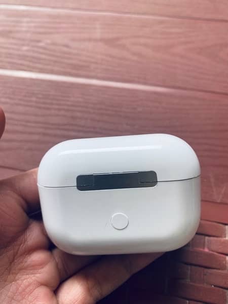 air pods pro new condition. 16
