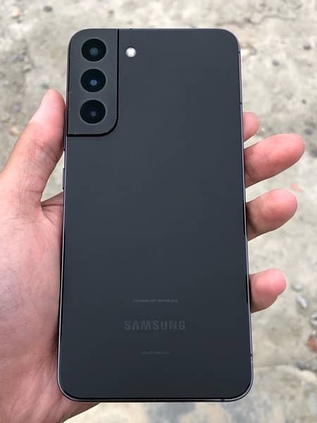 Samsung Galaxy S22+ 0