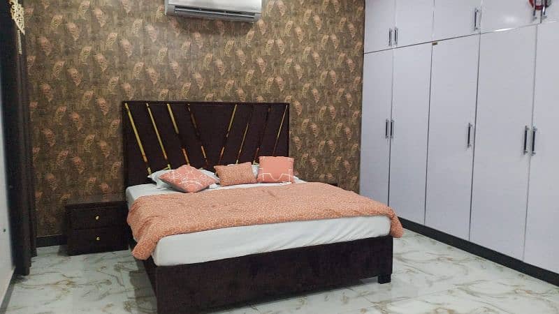 fully furnished house(daily weekly monthly) in johar town Lahore 3