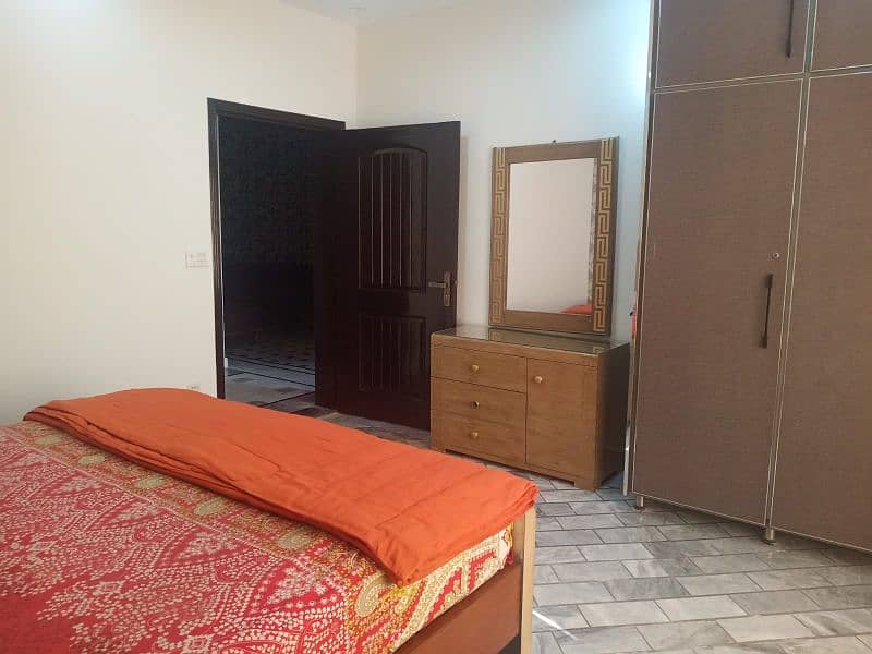 fully furnished house(daily weekly monthly) in johar town Lahore 12