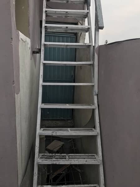 Iron Ladder 12.5 feet 0