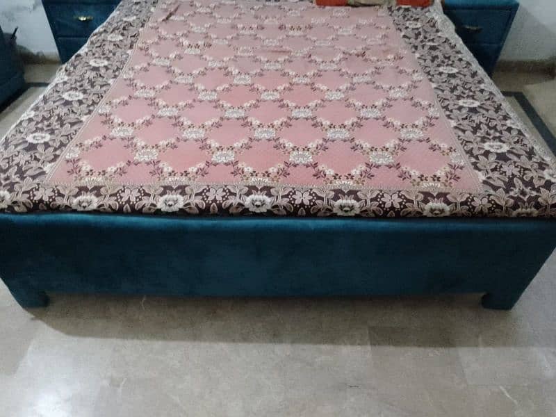 4month use Dubble Bed with Dressing and with Metress 5