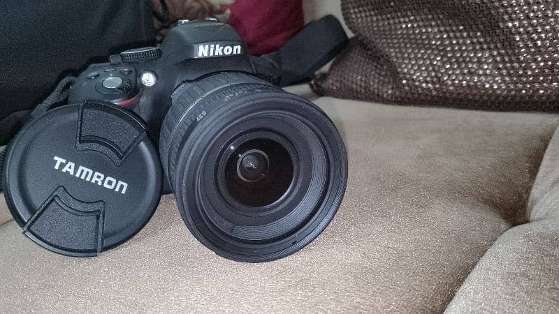 Nikon D5300 DSLR with Tamron 17-50 mm 1