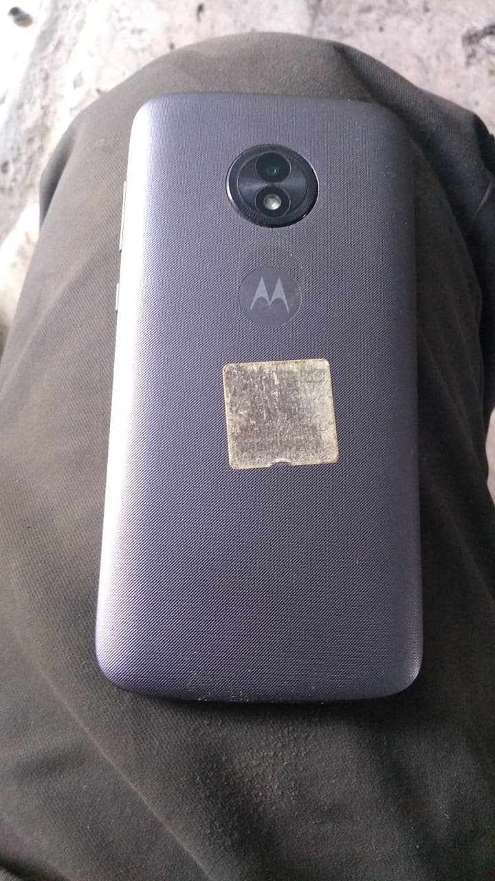 Motorola E5 Play 1