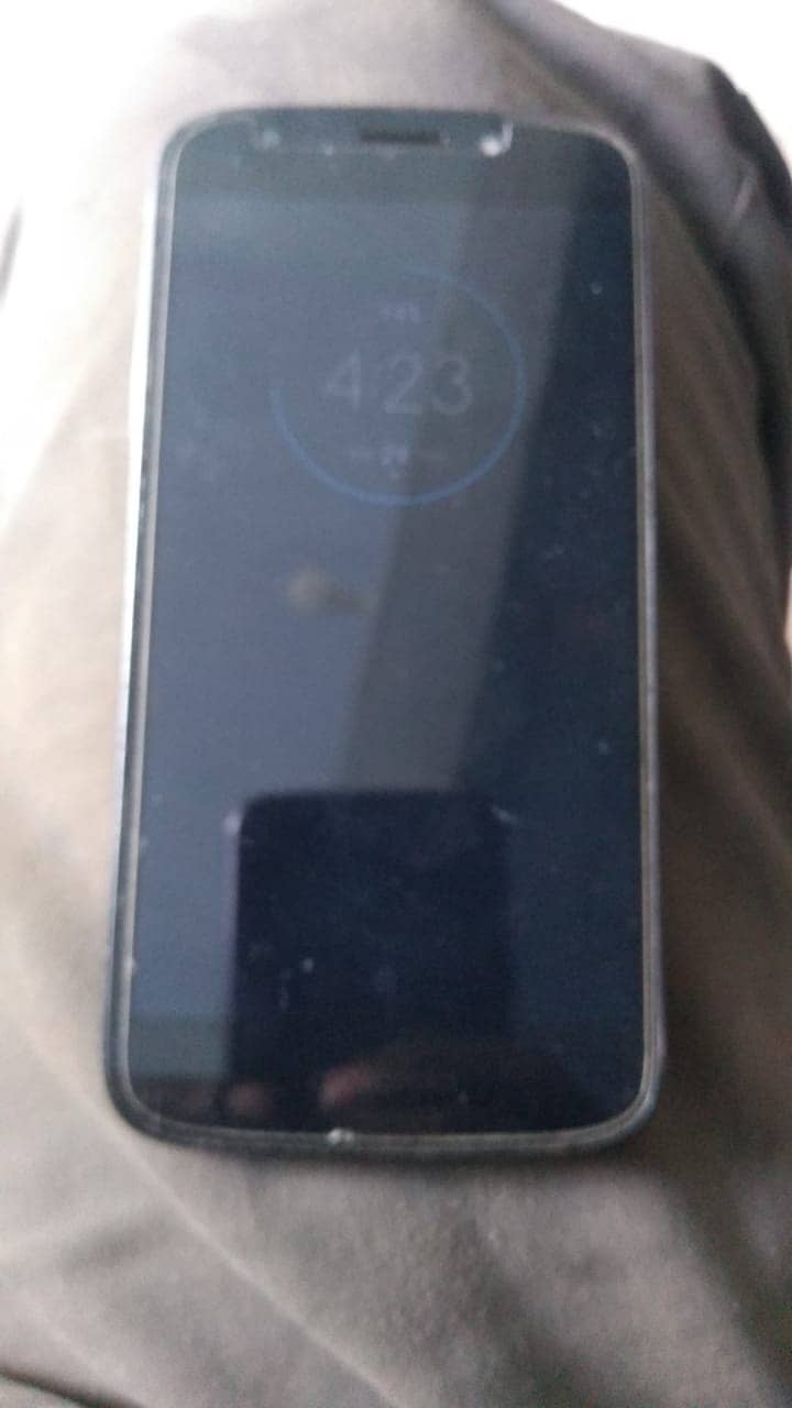Motorola E5 Play 3