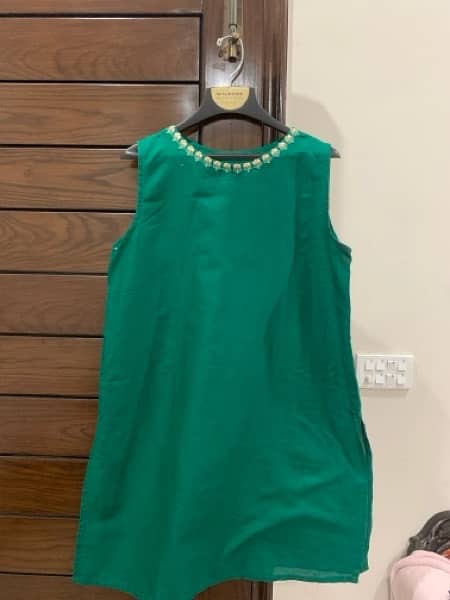 Gown 4 PC dress - Green colour - New - From Austrailia - Size meduim 1