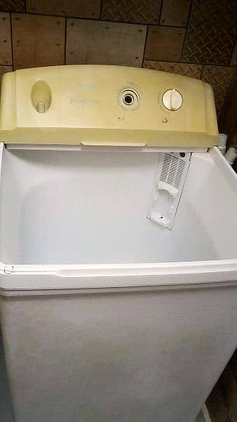 Dawlance washing machine for sell 3