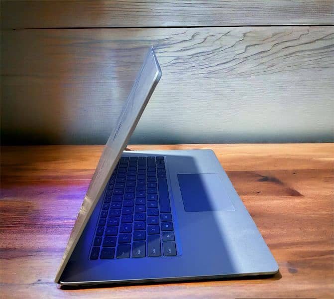 Microsoft Surface Laptop 3 memory 16/512GB graphic 8GB i7 & 10th gen 2