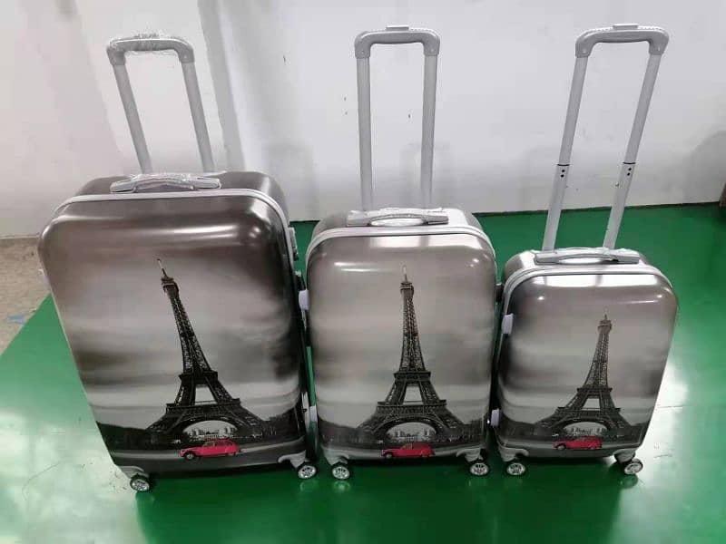 Unbreakable Luggage Bags/Suitcases/Trolley Bags/Attachi  3pic/4pic 1