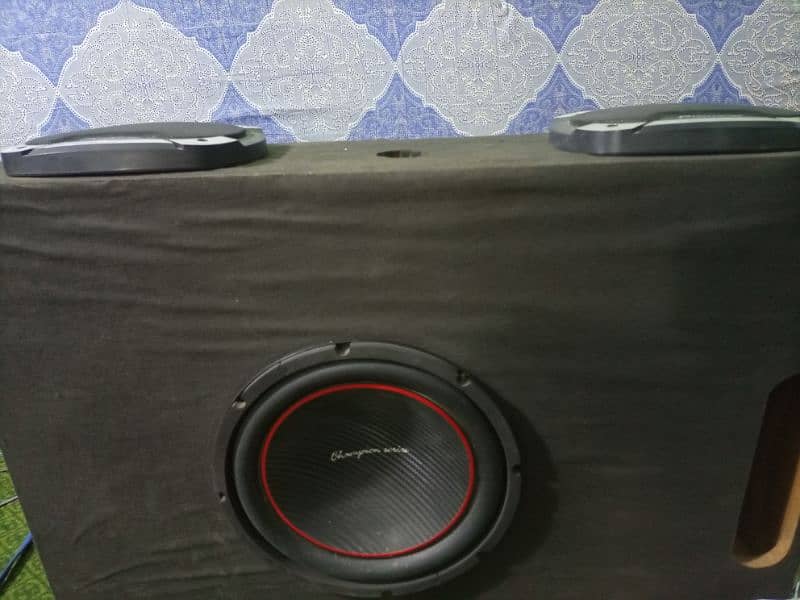 Car complete sound system with Amplifier, woofer and speakers 0