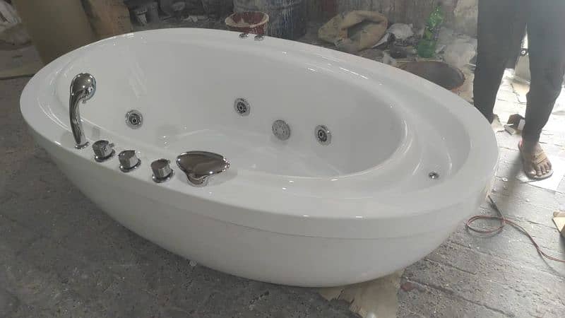 jacuuzi  bathtubs and PVC vanities for sale from factory 8
