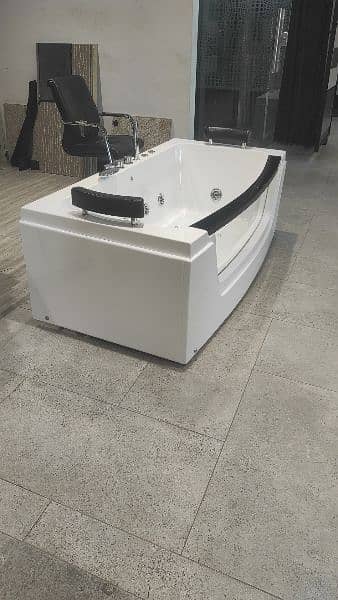 jacuuzi  bathtubs and PVC vanities for sale from factory 16