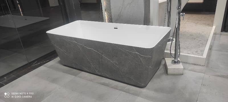 jacuuzi  bathtubs and PVC vanities for sale from factory 19