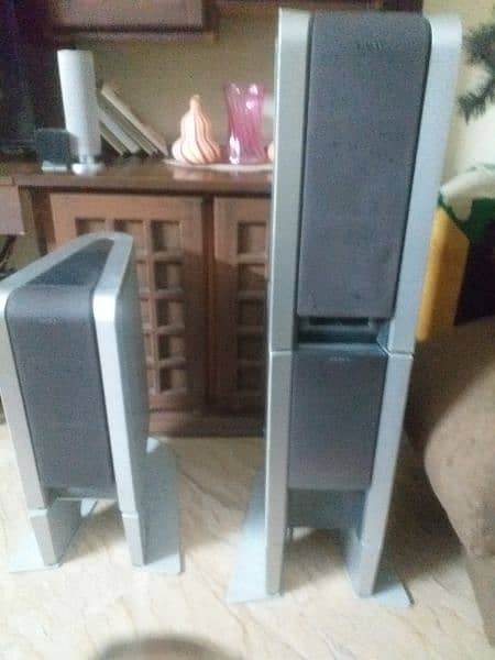 Sony speakers with bass tune and frame genuine  condition 0