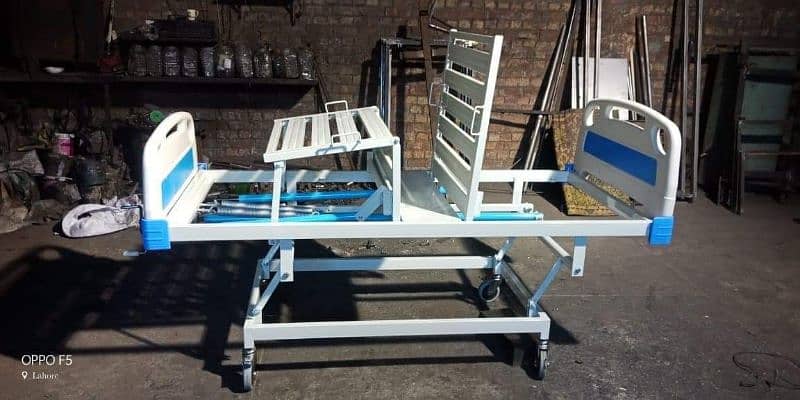 Patient bed for hospital on factory price / Medical equipment for sale 1