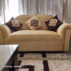 Sofa set, table set and central piece