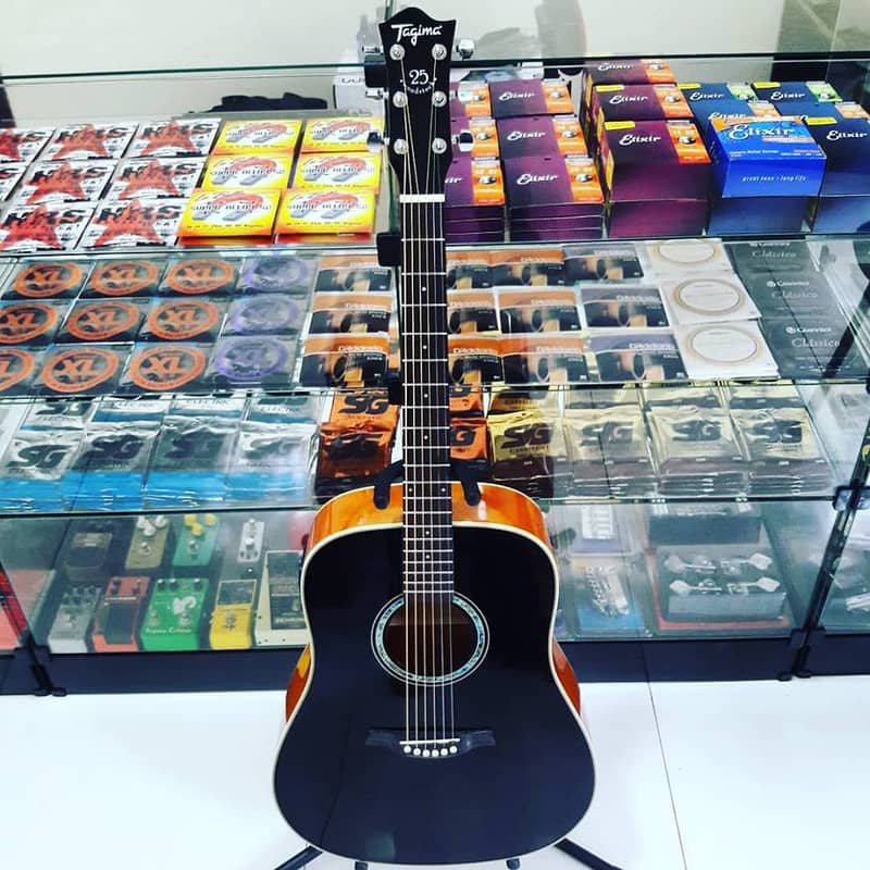 Yamaha Fender Tagima Deviser brand guitars & violins ukuleles 17