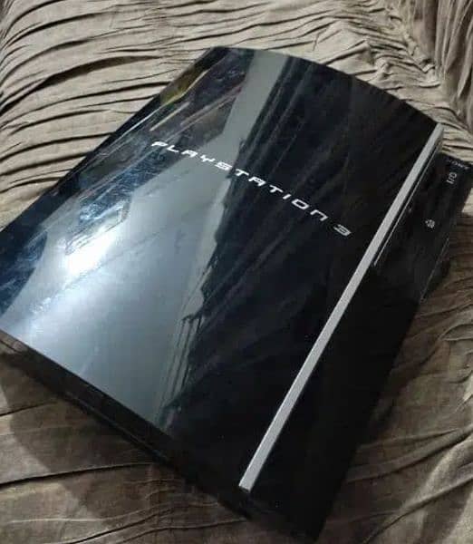 Ps3 for sale with GTA 5 cd and 1 controller with jailbreak 1