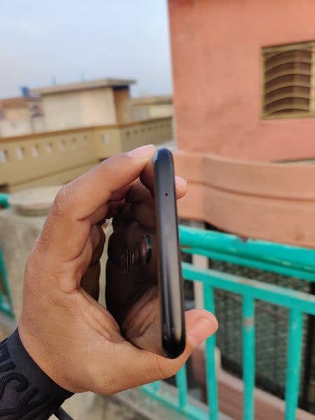OnePlus 5t 8gb 128gb Dual SIM approved 4