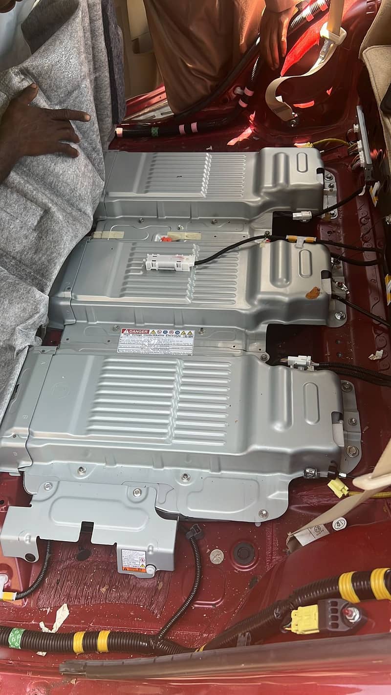 Hybrid batteries& cell And Abs Break Available CrowVezel ToyotaPrius 3
