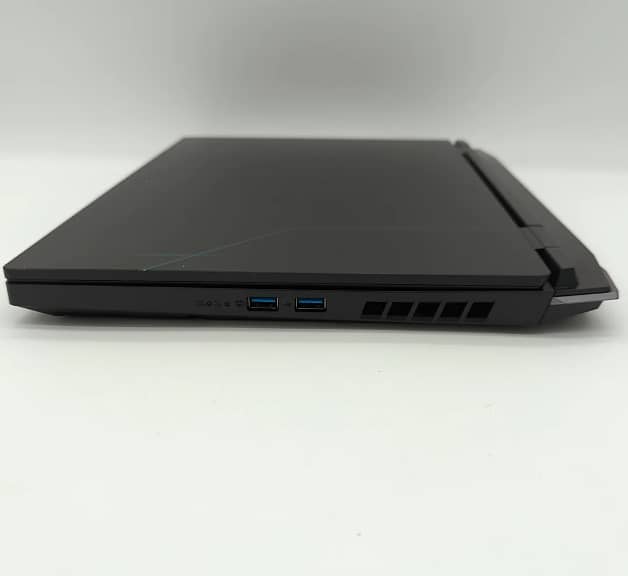 Acer Nitro 5 N22C1 15.6" i5-12650H 2.7GHz 16GB RAM 1TB SSD GeForce RTX 1