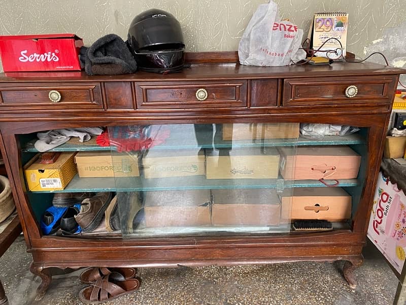 Solid Wooden Showcase for Sale in Good Condition 2
