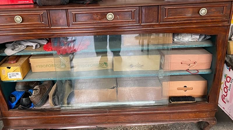 Solid Wooden Showcase for Sale in Good Condition 5