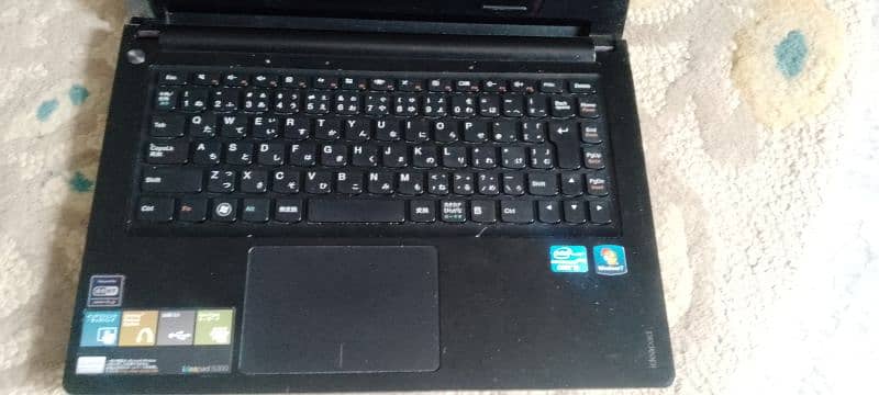 Lenovo laptop in good condition with original charger 5
