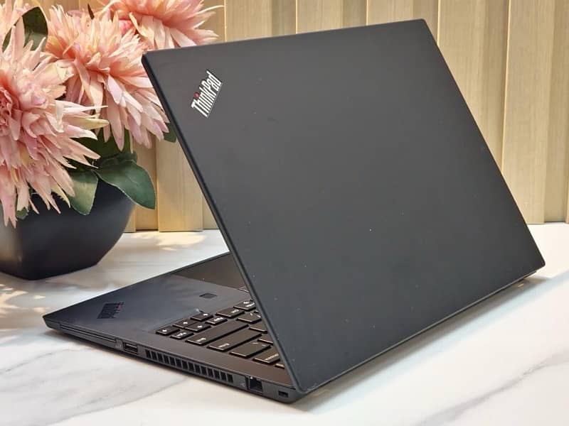 Lenovo ThinkPad T14 TOUCH “i7-10th Gen 16GB RAM 512GB SSD” 5