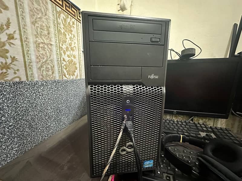 Gaming pc for streaming/gaming with one lcd 3