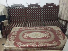 3+1+1 seater sofa set with new gaddi set  with table condition is good