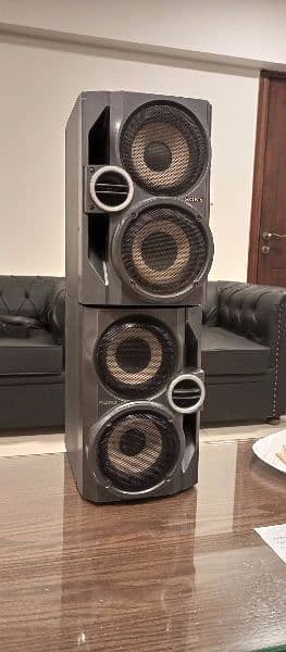 Speakers / woofers  different prices 8