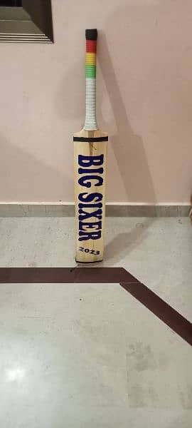 urgent sell big sixer bat with cover  in low price 1